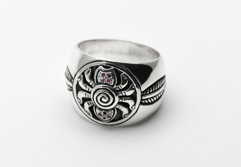 Ethnischer Schmuck, Spinne Silber Ring Rubin, Tribalschmuck, Talisman, Ring mit Spinnenmotiv, Schmuck Tiermotiv, animalischer Schmuck, Arachnophobie